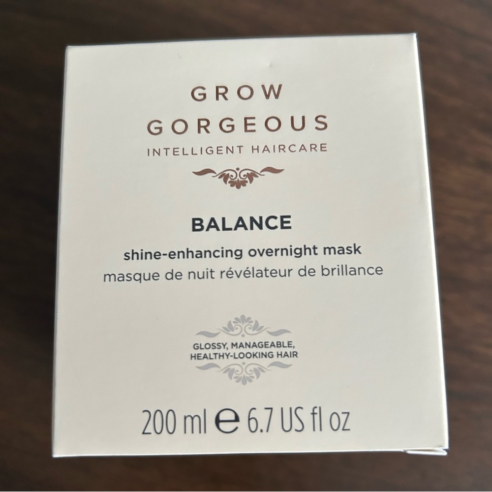 SALE 💜 NIB - Balance Shine-Enhancing Overnight Mask - White